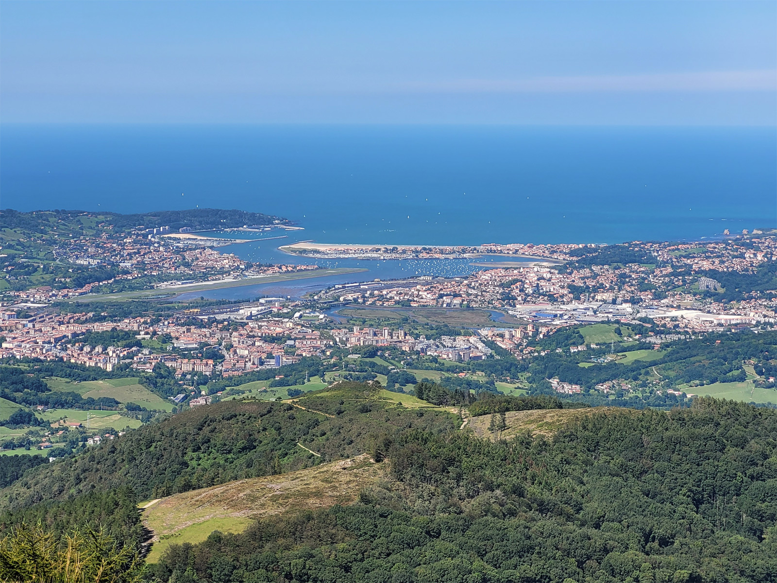 Aiako Harria vista mare