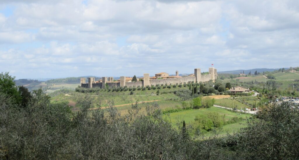 Escursione Castello di Monteriggioni e la Via Francigena